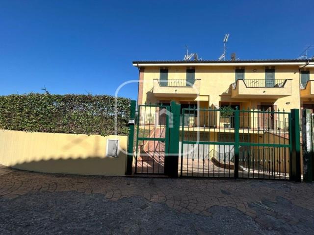 Villetta a schiera in vendita di 105 m² in Via Velletri, 19