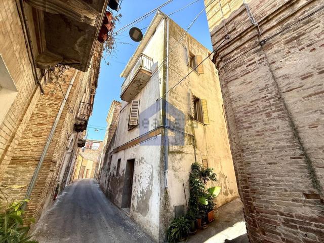 Villetta a schiera in vendita di 105 m² in Via Vittorio Emanuele III, 16