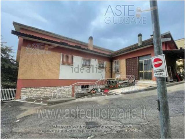 Villetta a schiera in vendita di 106 m² in Via Giosuè Carducci, 37