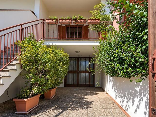 Villetta a schiera in vendita di 106 m² in Via degli Auguri, 9