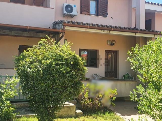 Villetta a schiera in vendita di 108 m² in Via Ichnusa