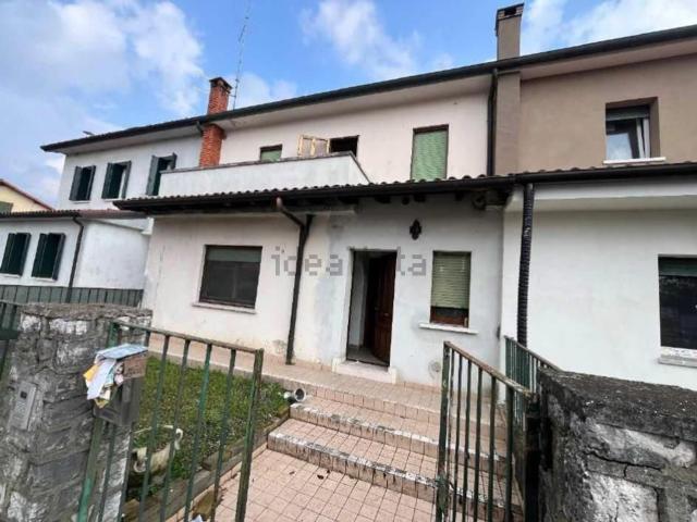 Villetta a schiera in vendita di 108 m² in Piazza Cecchini, 17