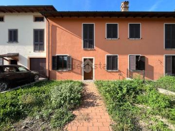 Villetta a schiera in vendita di 108 m² in Strada Riglio, 1