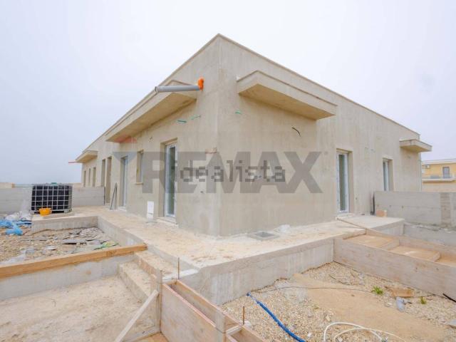 Villetta a schiera in vendita di 110 m² in Via Antonio de Curtis