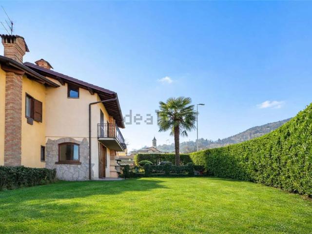 Villetta a schiera in vendita di 110 m² in Via Aldo Moro