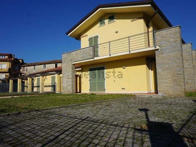 Villetta a schiera in vendita di 110 m² in Via Bigioni