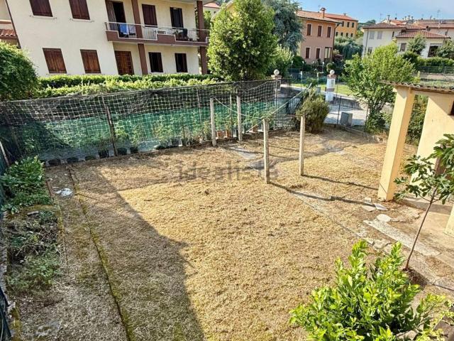 Villetta a schiera in vendita di 110 m² in Via Europa
