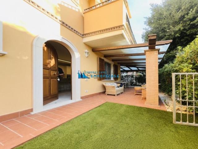 Villetta a schiera in vendita di 110 m² in Via Firenze