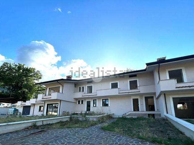 Villetta a schiera in vendita di 110 m² in Via La Quercia