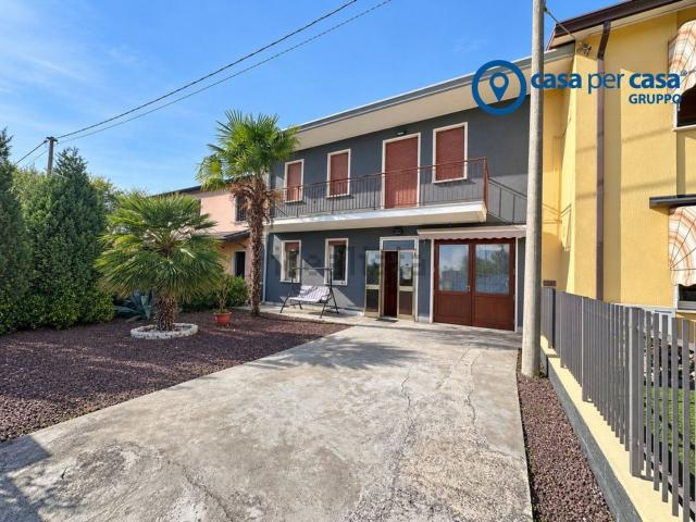 Villetta a schiera in vendita di 110 m² in Via M. Marchiori, 12
