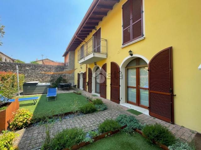 Villetta a schiera in vendita di 110 m² in Via San Carlo, 14