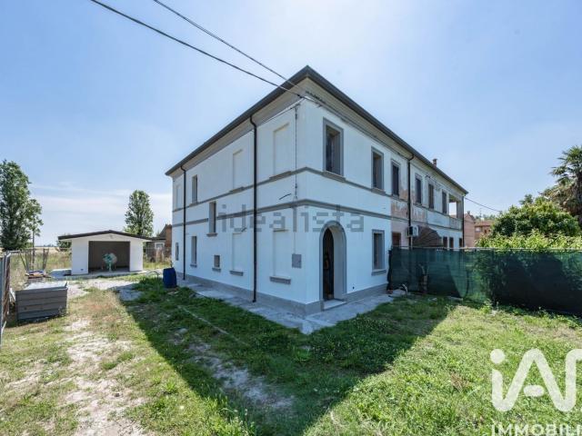 Villetta a schiera in vendita di 145 m² in Via Provinciale Finale