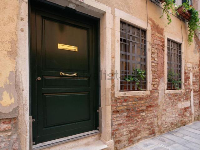 Villetta a schiera in vendita di 110 m² in Calle de la Vida o de le Locande