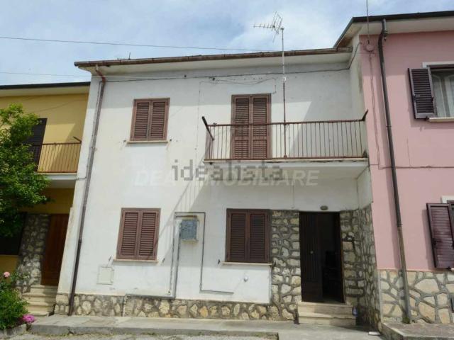 Villetta a schiera in vendita di 110 m² in Largo Fonticella, 14