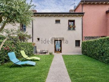 Villetta a schiera in vendita di 110 m² in Strada Santa Cristina, 2