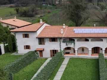 Villetta a schiera in vendita di 110 m² in Strada Regionale 69