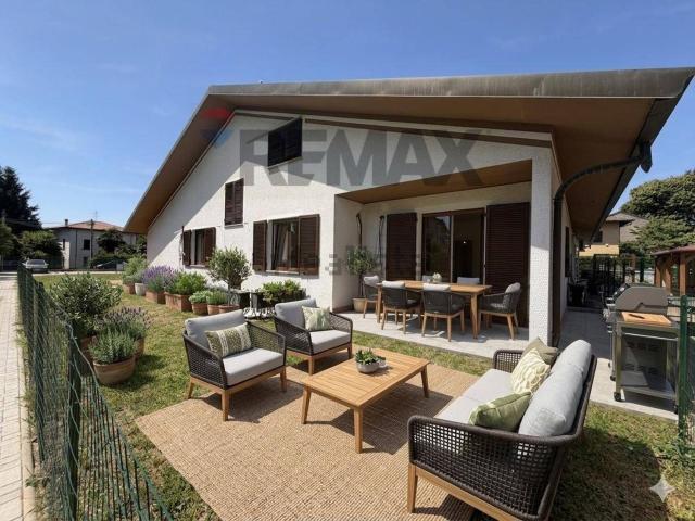 Villetta a schiera in vendita di 111 m² in Via Indipendenza, 22