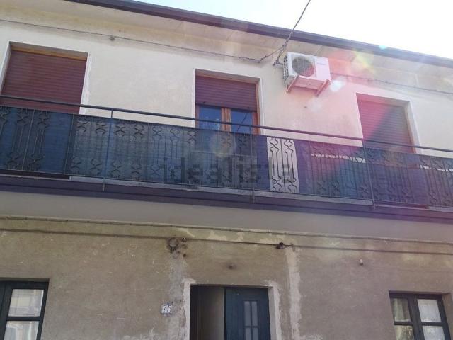 Villetta a schiera in vendita di 111 m² in Via Roma, 75