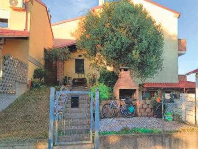 Villetta a schiera in vendita di 111 m² in Strada Cavedon, 24