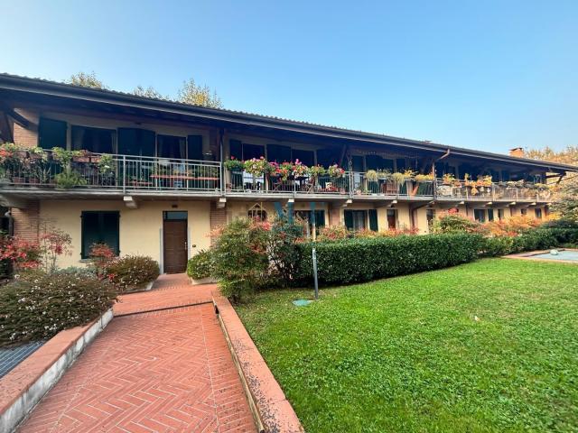 Villetta a schiera in vendita di 112 m² in Via Commenda, 1