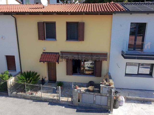 Villetta a schiera in vendita di 112 m² in Via Don Serafino Morazzone, 78