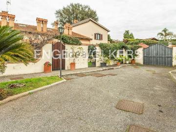 Vallerano Roma, Roma Lazio, Lazio - Giardino