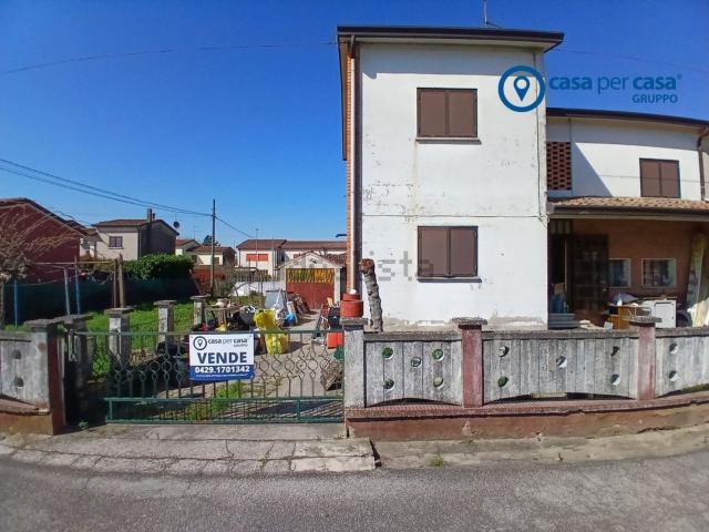 Villetta a schiera in vendita di 114 m² in Via Bassa