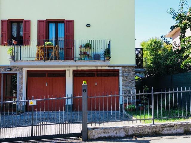 Villetta a schiera in vendita di 114 m² in Via E. Fermi, 7