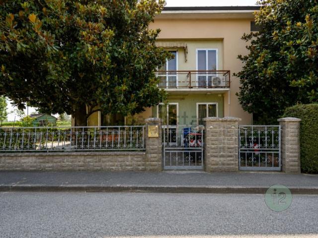 Villetta a schiera in vendita di 115 m² in Via C. Colombo, 3