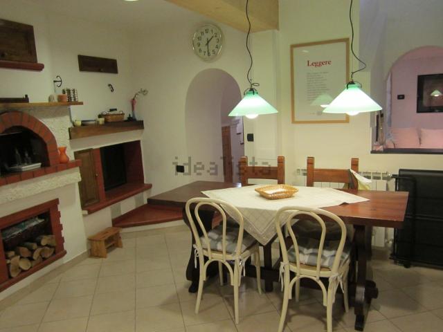 Villetta a schiera in vendita di 115 m² in Via Cardini