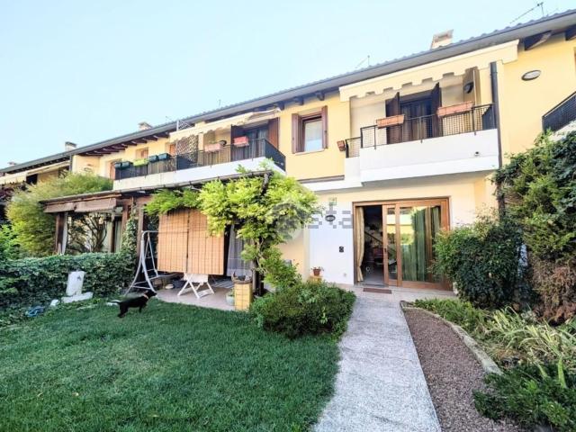 Villetta a schiera in vendita di 125 m² in Via Chianni, 81