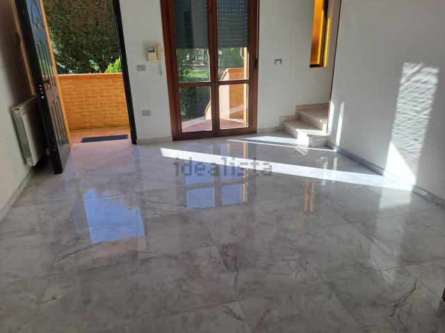 Villetta a schiera in vendita di 115 m² in Via Aldo Moro