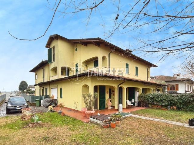 Villetta a schiera in vendita di 115 m² in Via Giovanni XXIII, 15
