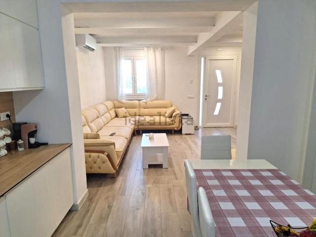 Villetta a schiera in vendita di 115 m² in Via Romana Est