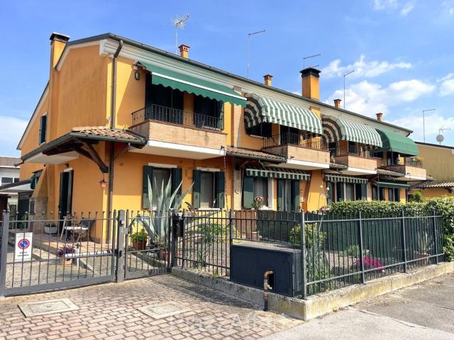 Villetta a schiera in vendita di 115 m² in Via Umberto I