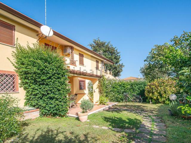 Villetta a schiera in vendita di 117 m² in Via della Bilancia, 47
