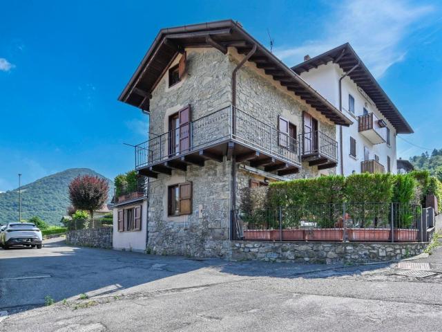 Villetta a schiera in vendita di 117 m² in Via San Pellegrino