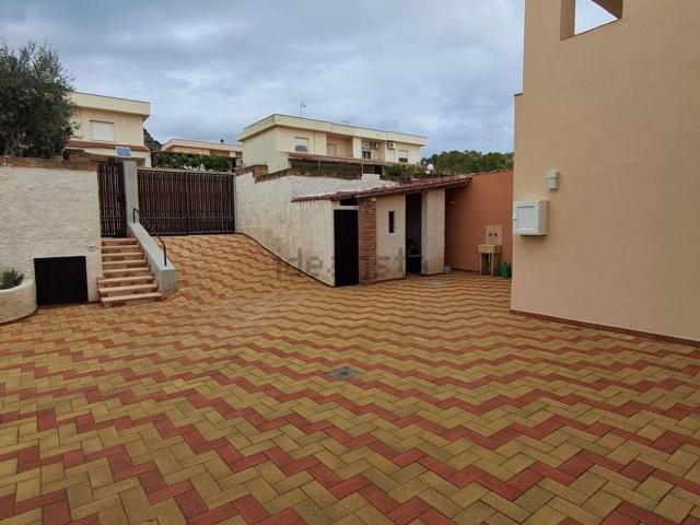 Villetta a schiera in vendita di 118 m² in Via Enrico Ghezzi
