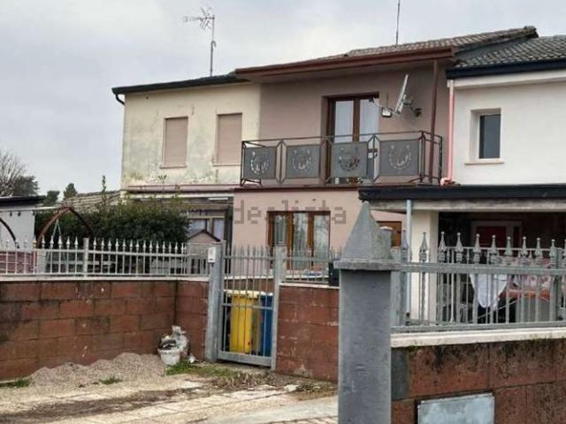Villetta a schiera in vendita di 118 m² in Via Malta, 32