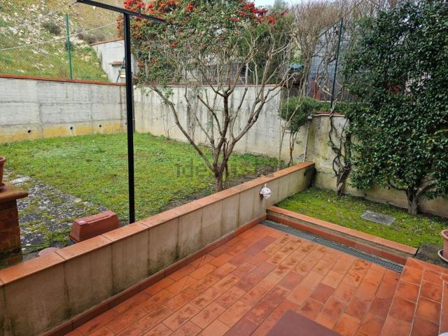 Villetta a schiera in vendita di 118 m² in Via Maria Montessori