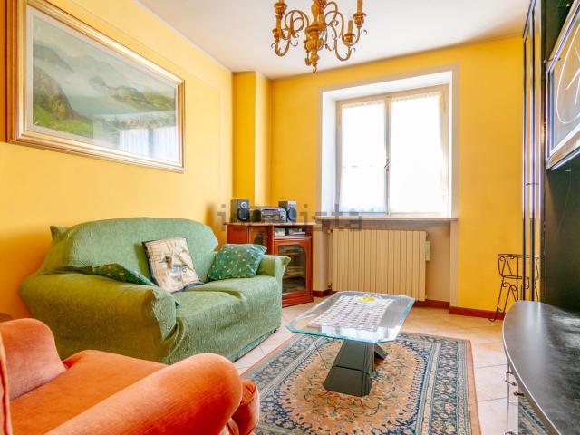 Villetta a schiera in vendita di 118 m² in Frazione Vanzone, 48