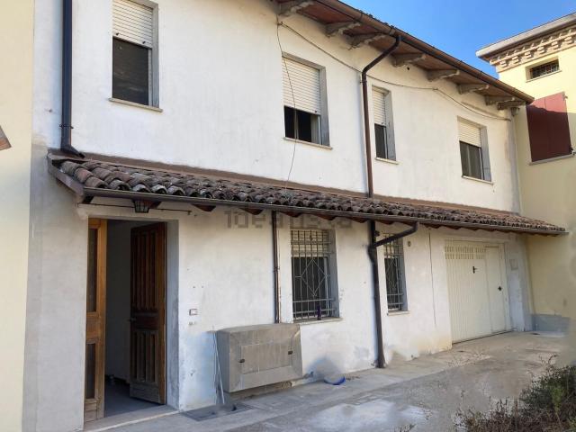 Villetta a schiera in vendita di 119 m² in Via Chiesa Sud, 241