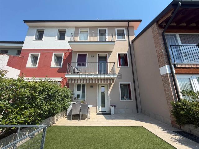 Villetta a schiera in vendita di 120 m²