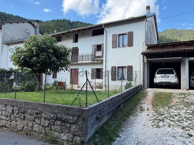 Villetta a schiera in vendita di 120 m² in Via Angoa