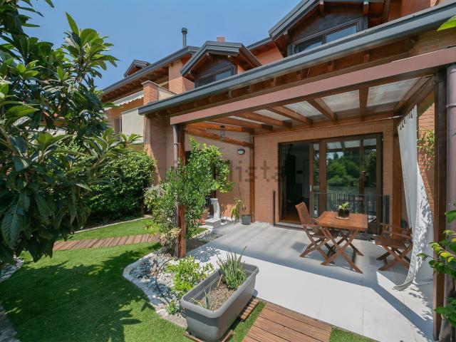Villetta a schiera in vendita di 134 m² in Via Giuseppe Cappellotto, 50