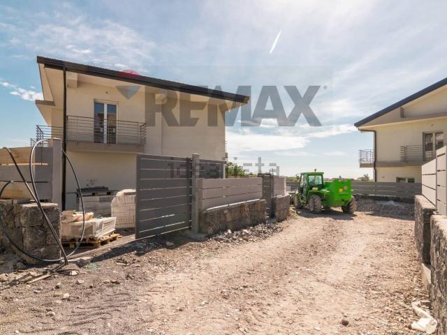 Villetta a schiera in vendita di 120 m² in Via degli Oleandri
