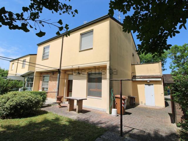 Villetta a schiera in vendita di 120 m² in Via dei Braccianti, 24