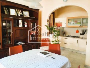 Villetta a schiera in vendita di 120 m² in Via dei Cappuccini, 50053