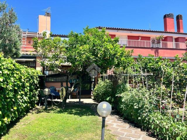 Villetta a schiera in vendita di 120 m² in Via dei Platani, 142