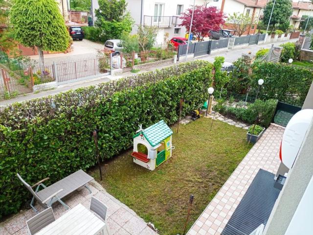 Villetta a schiera in vendita di 120 m² in Via del Commercio
